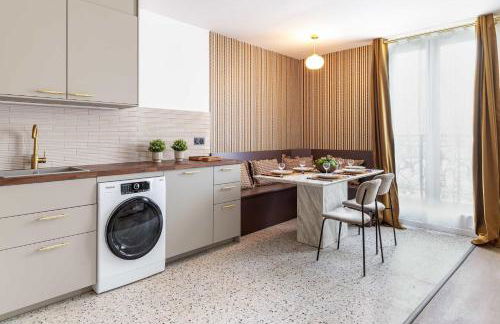 New- 8 pers devant le parc de la villette - Foto 10