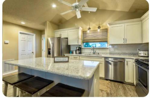 Nirvana Beach House with Sauna & Hottub - Foto 26