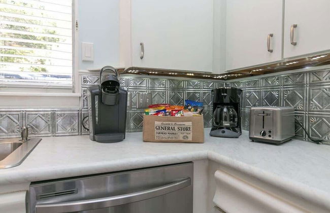 Texas Charm Cottage - 1 Block From the Lake & Hill Country Views - Foto 8