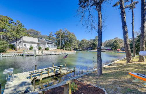 Waterfront Pine Knoll Shores Gem with Boat Dock - Foto 28