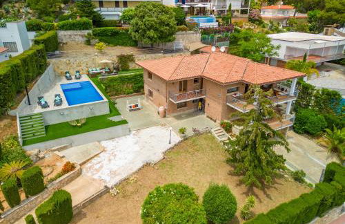 Villa Santa Cristina Primera Línea Playa Piscina Barbacoa Aire Acondicionado - Foto 34