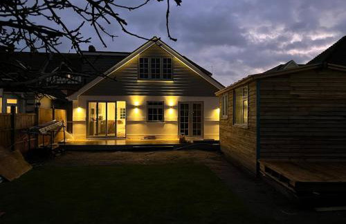 Beach Retreat luxury home just 2 minutes walk to the beach - Foto 13