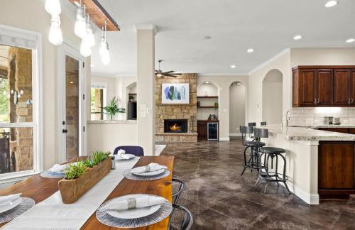 Luxury Retreat, POOL, Views, Pets OK, Sleeps 14 - Foto 24