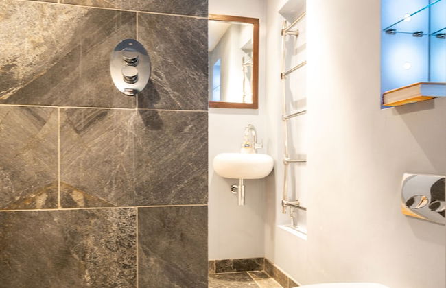 Murphys House - 3 bed Luxury Central Townhouse - Photo 36