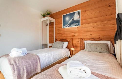 2 bed Chalet, sleeps 5 with shared pool - Morzine - Foto 13