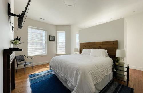 Historic 1900s Townhome with a Modern Flair - Foto 22