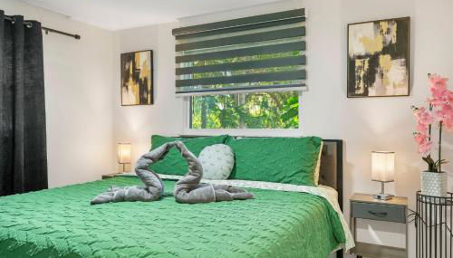 Updated Sarasota Retreat Spa Hot Tub Prime Location - Foto 4