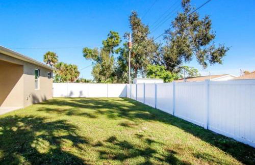 Spacious home with large yard - Perfect for families - Sunny South - Foto 24