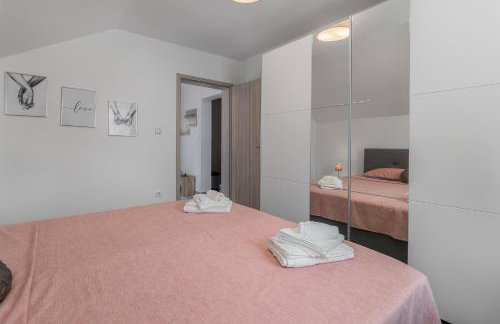 Aura Apartment - Photo 16