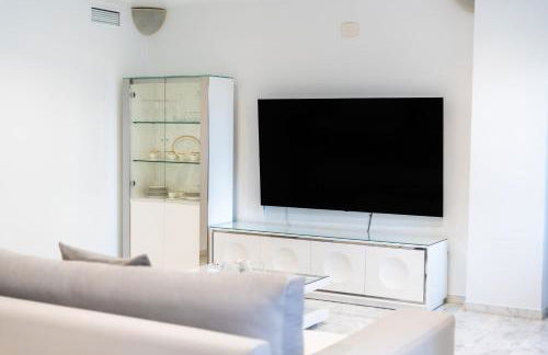 Luxury Vacation Villa - Photo 14