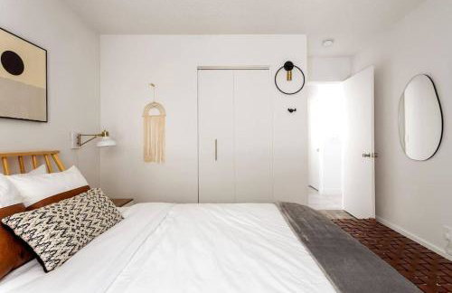 Mid-century Gem w Secret 4th Bedroom Near Downtown - Foto 51