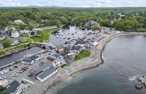 Tide's Edge Oceanfront Condo - Photo 20