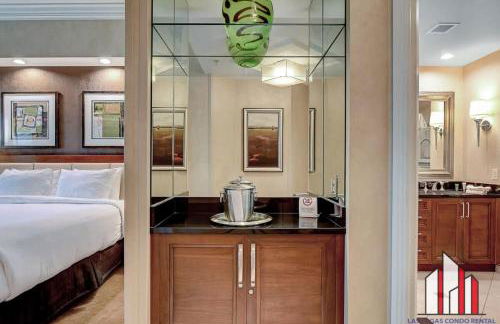 MGM Signature-32-607 F1 Track & Strip View Balcony - Foto 32