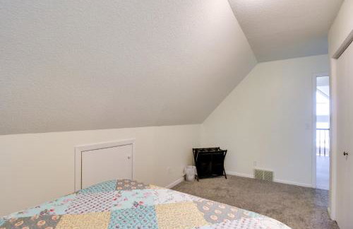 Lakefront Sunburg Vacation Rental with Boat Dock! - Foto 27