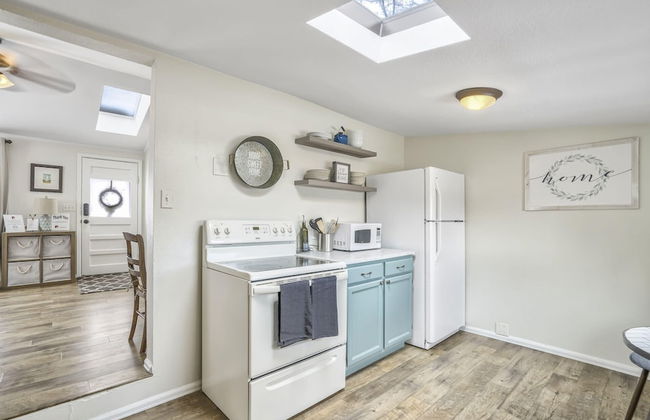 3bd1 Mile to Garden of the Godstraveler's Home - Photo 15