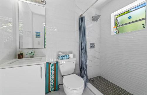 Luxury Vacation House in Miami’s Center! - Photo 34