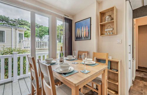 Maple Brook Lodge Sea Breeze Shorefield - Photo 8