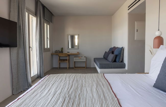 Poseidon of Paros - Photo 45