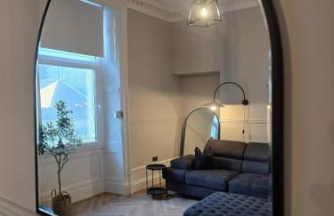 Luxury central apartment w/ 3 beds + 24hr check-in - Photo 23