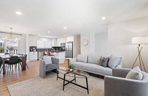 Spacious and Cozy 5 Bed 3 Bath Vacation House W 2 King 3 Queen! Sleep 12! 15Min to Red Rocks - Foto 63