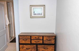 Bright and Sunny Springfield Carriage House - Photo 22