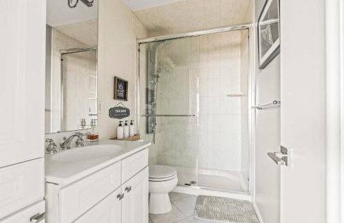 5 bdrm - Heated Indoor Pool - Roof Top Deck - Foto 37