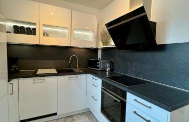 Lüttje Huus Frieda mit Strandkorb am Strand von Mai bis September - Photo 8