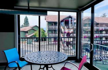 Lakeside luxury with hot tub and pool - Foto 46