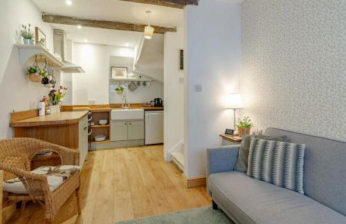 The Shoe Box cottage with allocated parking - Foto 1