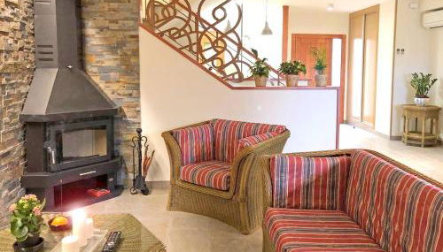 Spacious House in Cretas with Mountain View - Foto 3