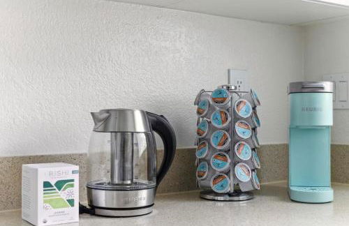 Stylish 1BR with KING Bed, Pool, Jacuzzi & Gym, Free Parking, Near UCSD - Foto 19