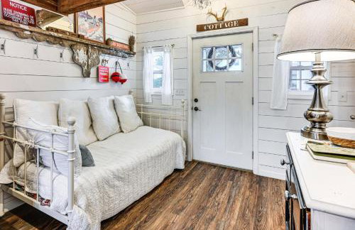 Family-Friendly Retreat on Gilletts Lake! - Foto 5