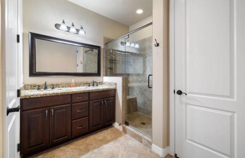 NEW! 5BR Family Retreat with Game Room, AC, Near Downtown Flagstaff & NAU - Foto 14