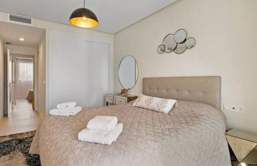 Luxury Apartment next to Golf Course in Marbella - Photo 26