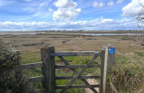 Charming Chamber with spacious relaxing area - Foto 7