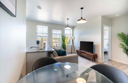 2BR Exclusive Retreat Near Henry Ford - Foto 2