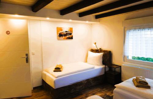 CJS Apartments - Chill or Drive am Nürburgring, new Box Spring Beds, new furniture, WLan, Spacious Rooms, Quiet Location - Foto 49