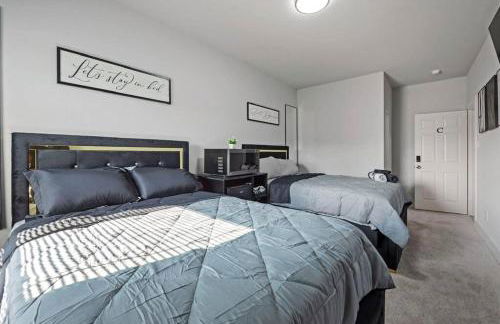 Spacious Modern Townhome w Indoor Court, King Beds & Huge TVs! - Foto 12
