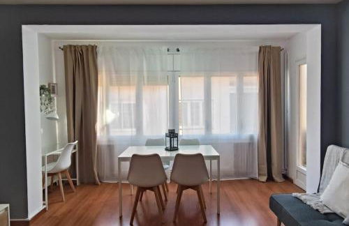 Apartamento Gran Via para 6 en el centro de Premià - Foto 1