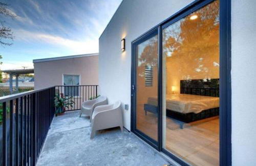 Dimond Abode Vacation Rental, Oakland California Dimond District - Photo 43