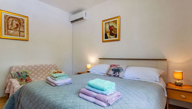 Relaxing Zadar Hideaway With Seasonal Pool & Seaside Charm - Foto 2, Habitación