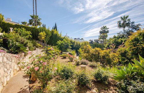 Villa With Jacuzzi and Panoramic Views in Prestigious El Rosario, Marbella - Foto 26