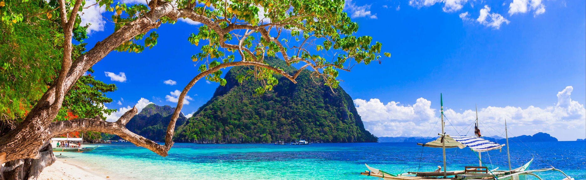 Beach and Lagoon Tour of El Nido