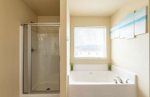 4-Bedroom Retreat with 5-Star Amenities - Foto 42