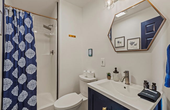 For Lake Sake by Avantstay Lakefront Hot Tub View - Photo 47