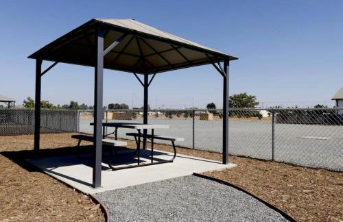 Country Living 3BR with fenced yard on Mooney - Foto 18