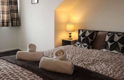 Charming 3 Bedroom Property FREE WiFi & Parking - Foto 63