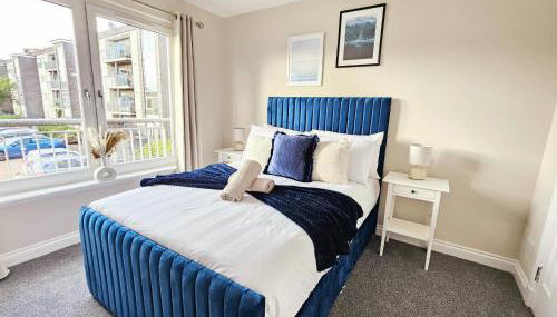 Modern 5 Bedroom Townhouse with Free Parking - Foto 3