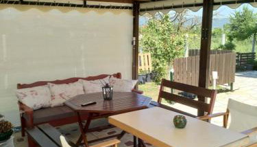 Vivian Philoxenia - Foto 2