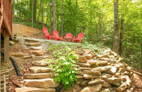 Hot Tub, Fire Pit and Lake Access! Almond Cabin - Foto 35